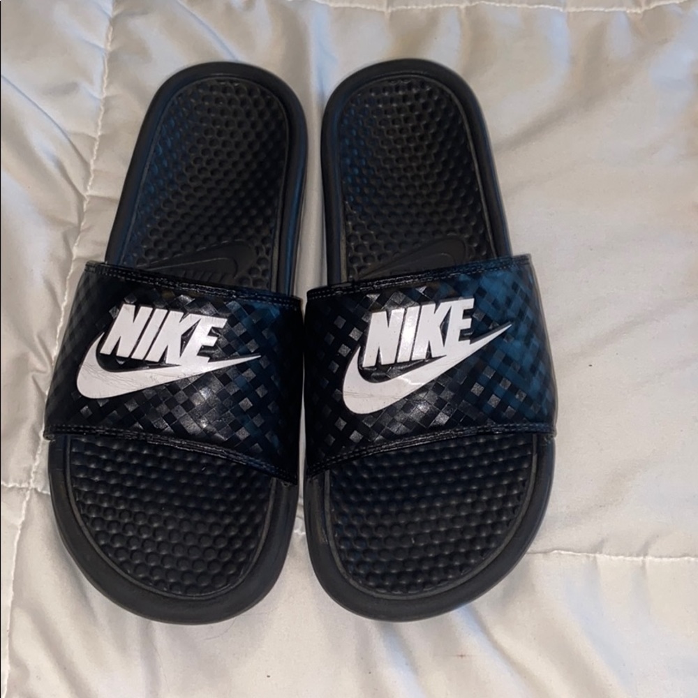 Nike Women’s Black Slides Size 9